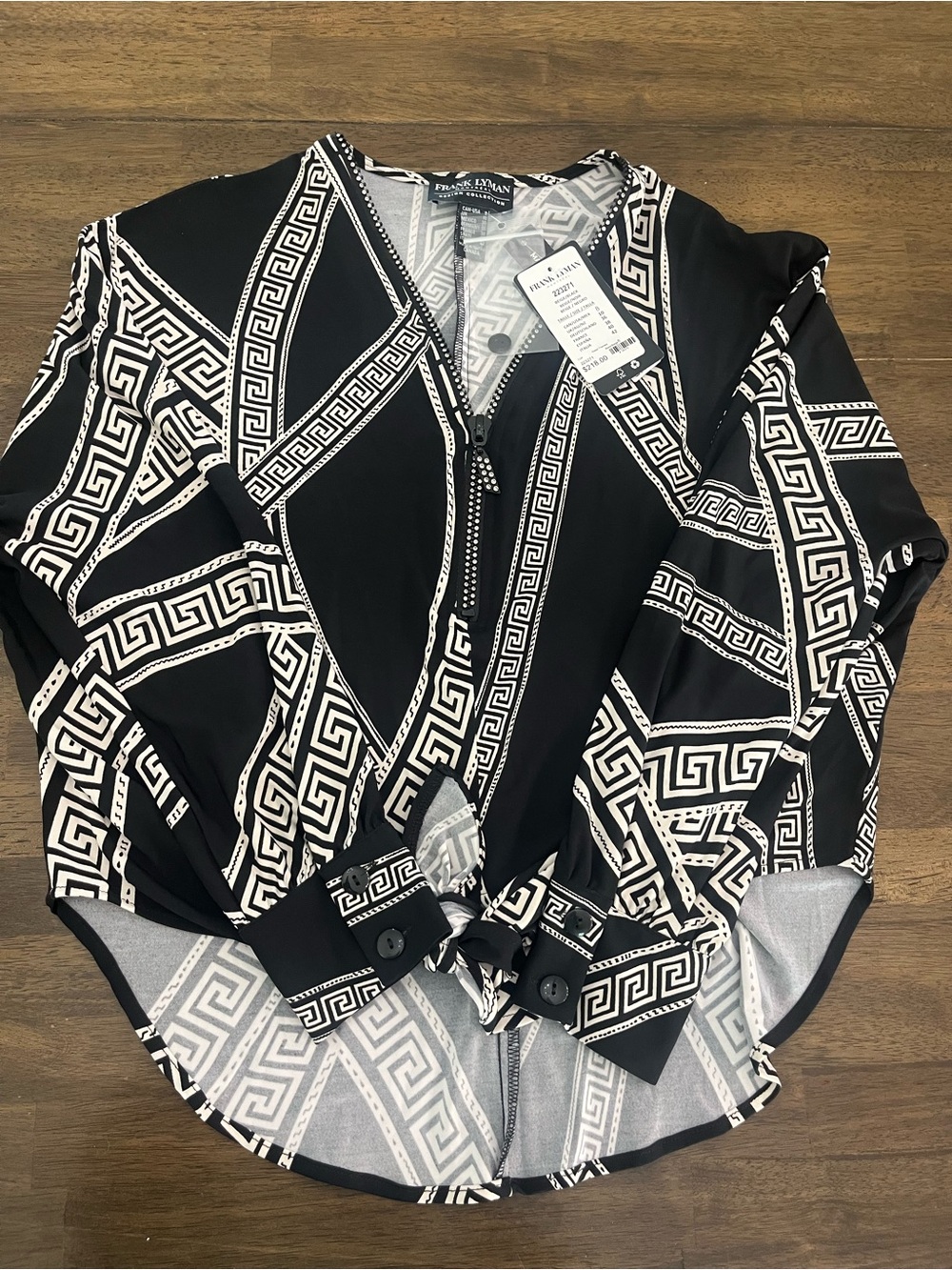 Frank Lyman Knit Top Designer Tie Knot Front Rhinestone Zip Neckline Size 8 NWT - Picture 12 of 12